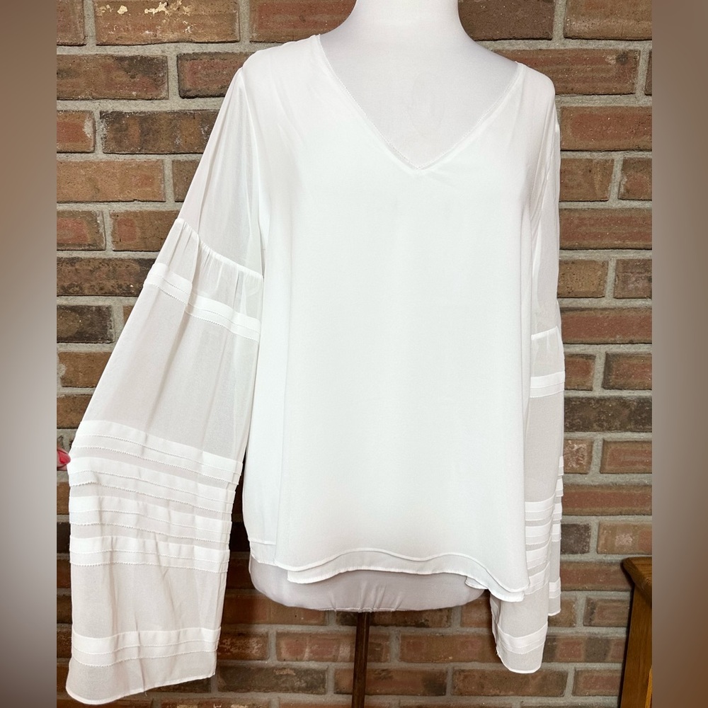 White House Black Market Sz 14 White Bell Sleeve Layered Blouse